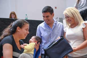 Desarrollo Social y Salud Pública presentaron el Plan 1.000 Días con la entrega de kits de lactancia