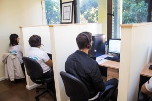 Desarrollo Social presentó el nuevo call center de la Línea 102 que funcionará las 24 horas del día