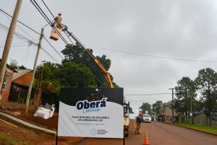 OBERÁ: Mejoras en la iluminación vial de la cuidad, cambian las antiguas farolas por luces leds