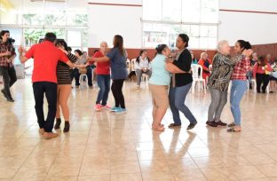 En Guaraní celebraron la llegada de “Mateando con los abuelos”