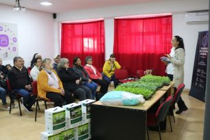 Productores obereños recibieron plantines y capacitación sobre los insumos