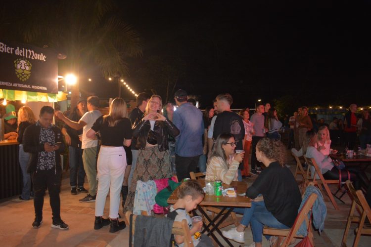 Un escenario natural a pleno disfrute del Guaymbe, el exitoso festival cervecero de Oberá