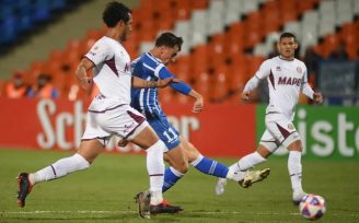 Partidazo entre Godoy Cruz y Lanús, ayer se disputaron los equipos dando un show de goles a nivel europeo
