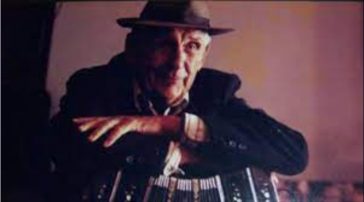 Solicitan que se cumpla con la creación de una plaza publica “Maestro Arné Ricardo Vuori”