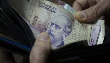 Las estadísticas de inflación reflejan una suba de precios que alcanzara el 104,3% interanual, educación y alimentos son los mas afectados