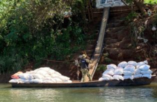 Más de 10 toneladas de soja fueron incautadas, estaban a apunto de ser transportadas a Brasil