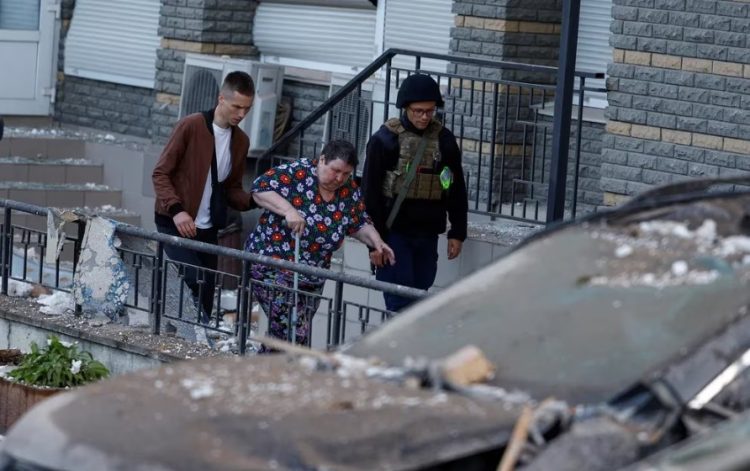 Fuertes explosiones sacudieron la capital ucraniana por tercera noche consecutiva, consecuencia de un nuevo ataque ruso
