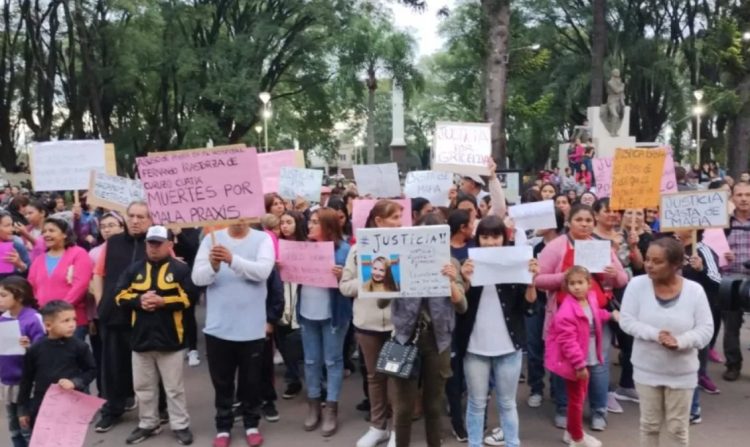 Marcha por Griselda, familiares y amigos de la periodista salieron a la cale a reclamar justicia