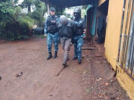 A través de cámaras de seguridad detuvieron a un hombre acusado por un homicidio en San Vicente