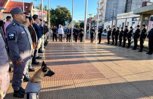 Esta mañana se realizó una formación especial de reconocimiento a miembros de la Unidad Regional II por su meritorio trabajo