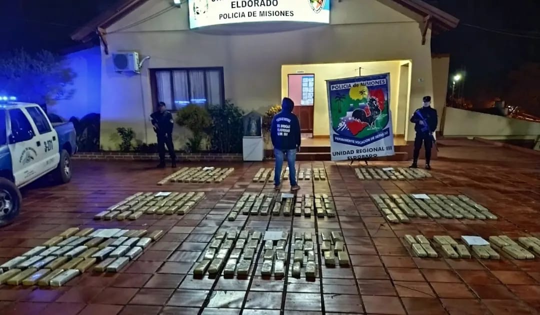 Policías se enfrentaron con narcotraficantes en la costa del Río Paraná: incautaron marihuana valuada en más de 138 millones de pesos