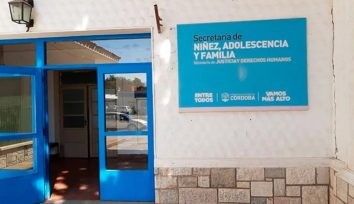 CORDOBA: Golpeó a su hija de cuatro años en el baño de un hospital y las otras madres la denunciaron