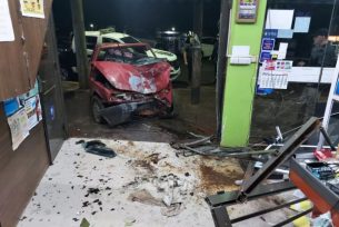 SAN VICENTE: Un conductor perdió el control y choco destruyendo un supermercado del centro