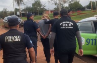 Trasladaron a Corrientes al joven Obereño implicado en el homicidio del bibliotecario Julio Jesús Espíndola