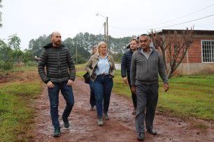 El intendente recorrió el barrio Villa Svea junto a la comisión vecinal, para realizar mejoras en el barrio
