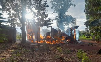Vivienda se incendió por completo en Guaraní, no hubo lesionados