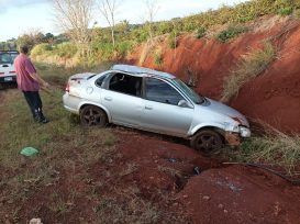 Conductor resultó ileso tras despistar sobre ruta provincial N°5