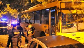 POSADAS: Falleció después de tirarse de la ventanilla del colectivo donde había robado un celular