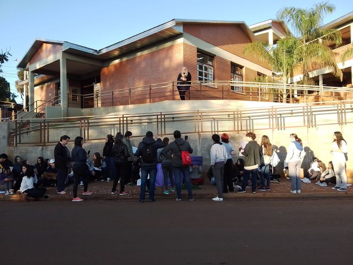 Estudiantes del CPAO realizan una sentada Estudiantil por el Derecho a Volver a Clases