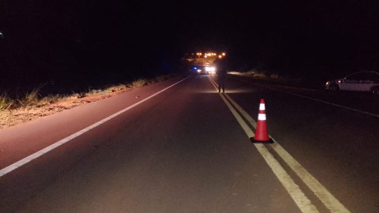 Un peatón perdió la vida al ser atropellado, buscan al conductor implicado