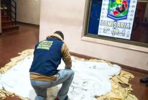 Sorprendieron a un hombre que intentó pasar droga para un familiar detenido