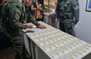 Incautaron dólares y euros a un pasajero de un micro de larga distancia que iba a Córdoba