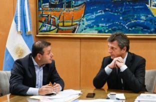 Sergio Massa anunció la eliminación de las retenciones para la industria forestal y el tabaco