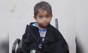 POSADAS: La policía hallo a un niño de dos años extraviado en medio de la tormenta