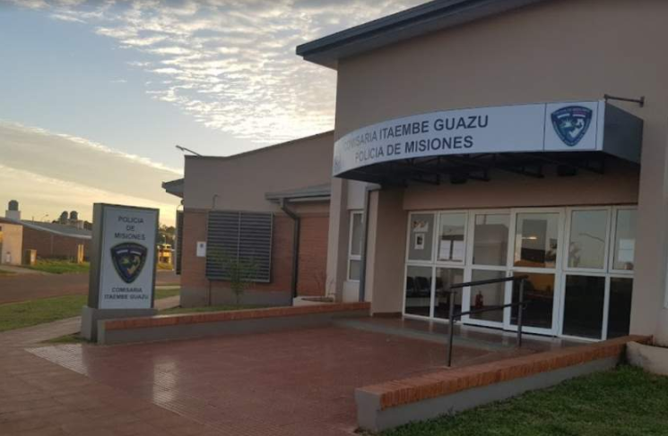 Sigue detenida la mujer acusada de abandonar sus hijos en el barrio Itaembé Guazú