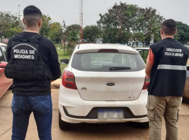 Cámaras lectoras del 911 detectaron un vehículo robado que circulaba con patentes falsas