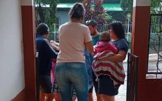 OBERÁ: Mary Pereyra la mujer que rescató a la beba arrastrada por la corriente, contó que tuvo mucho miedo de no poder salvarla