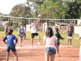 Tarde de deportes y entrenamientos en barrio Günther de Oberá
