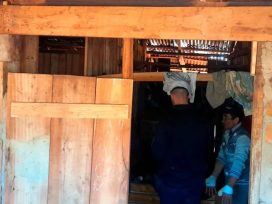 Rescató a su nieto recién nacido de la letrina de su casa en San Vicente