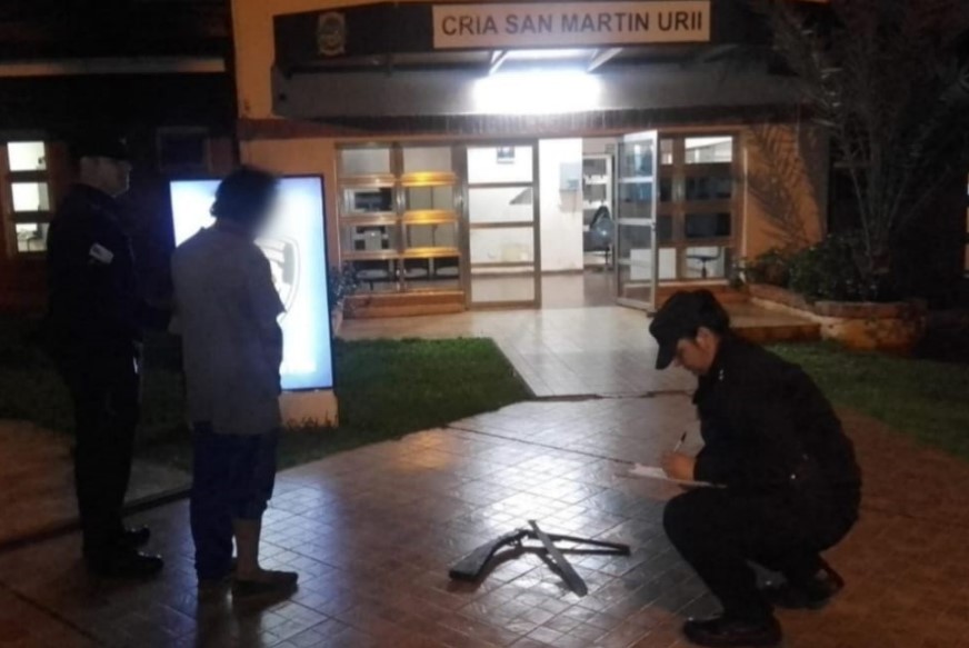 Un hombre fue detenido en San Martín tras intentar agredir a su pareja con una escopeta