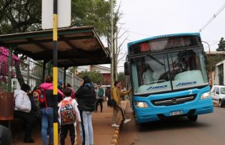 Se levanto el paro de colectivos, las empresas recibieron los fondos para pagar lo adeudado