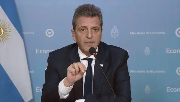 Suma fija para trabajadores, refuerzos en asignaciones familiares son las medidas del Gobierno nacional