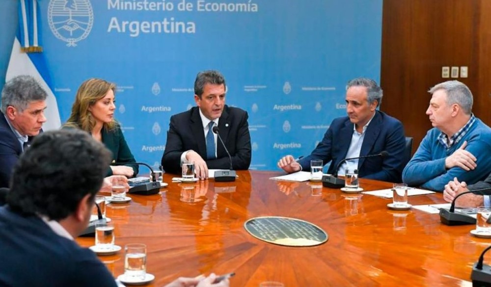 No habrá más incrementos de combustibles, se congelaron los precios hasta el 31 de octubre