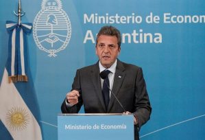 Cuales son las medidas anunciadas por Massa para compensar el impacto de la devaluación