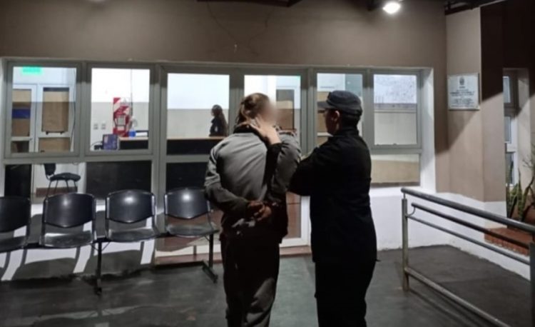 Un hombre fue detenido por alterar la paz con su motocicleta realizado ruidos de explosiones en la vía pública