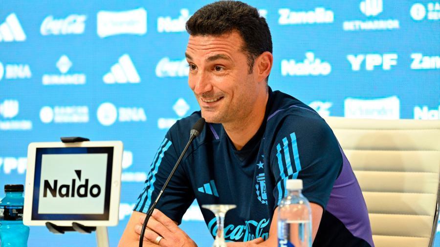 Eliminatorias, Scaloni llamó a 22 campeones del mundo y cuatro debutantes