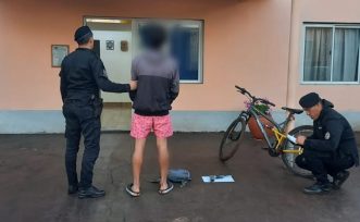 Hurtó una herramienta de su trabajo y fue descubierto por residentes del Barrio Norte cuando intentaba comercializarla