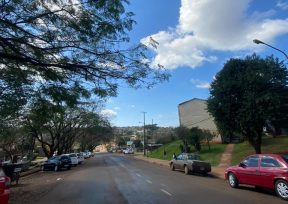 Lunes, cielo parcialmente nublado en Oberá, con posibles chaparrones