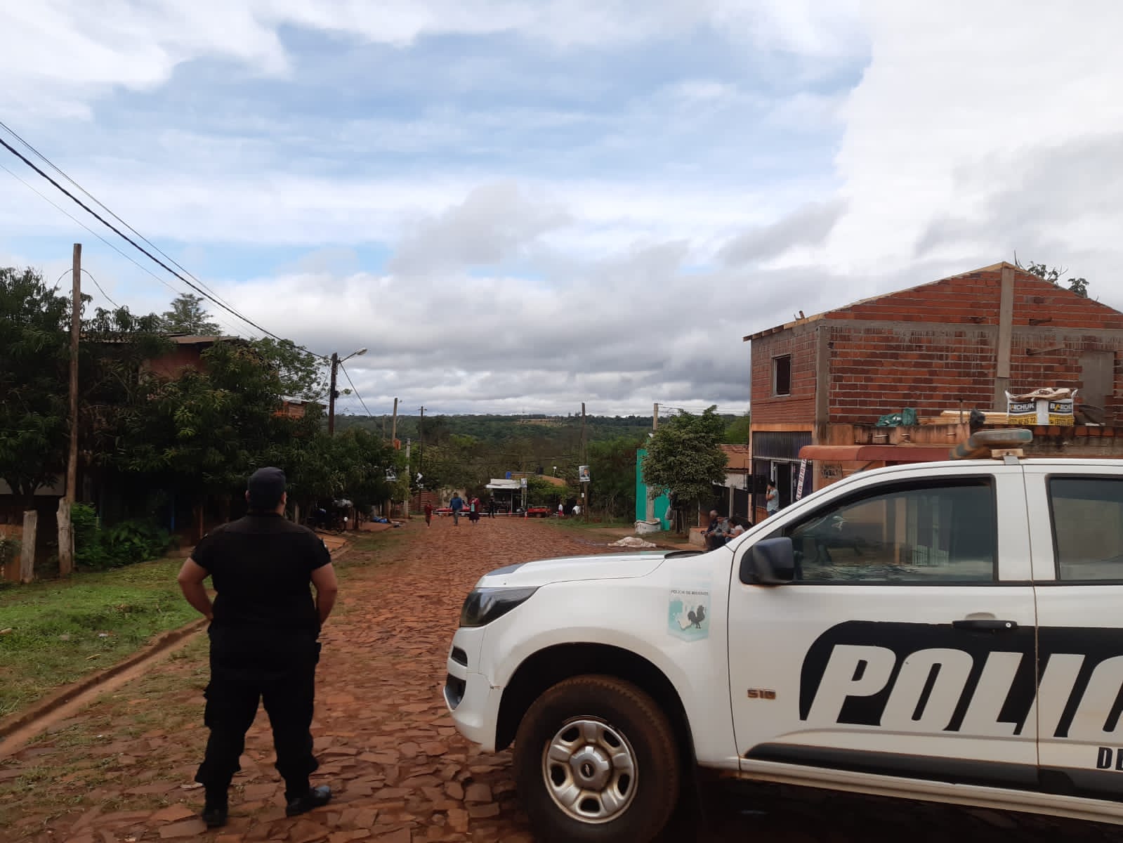 Un obrero falleció al caer del segundo piso de un comercio en Iguazú