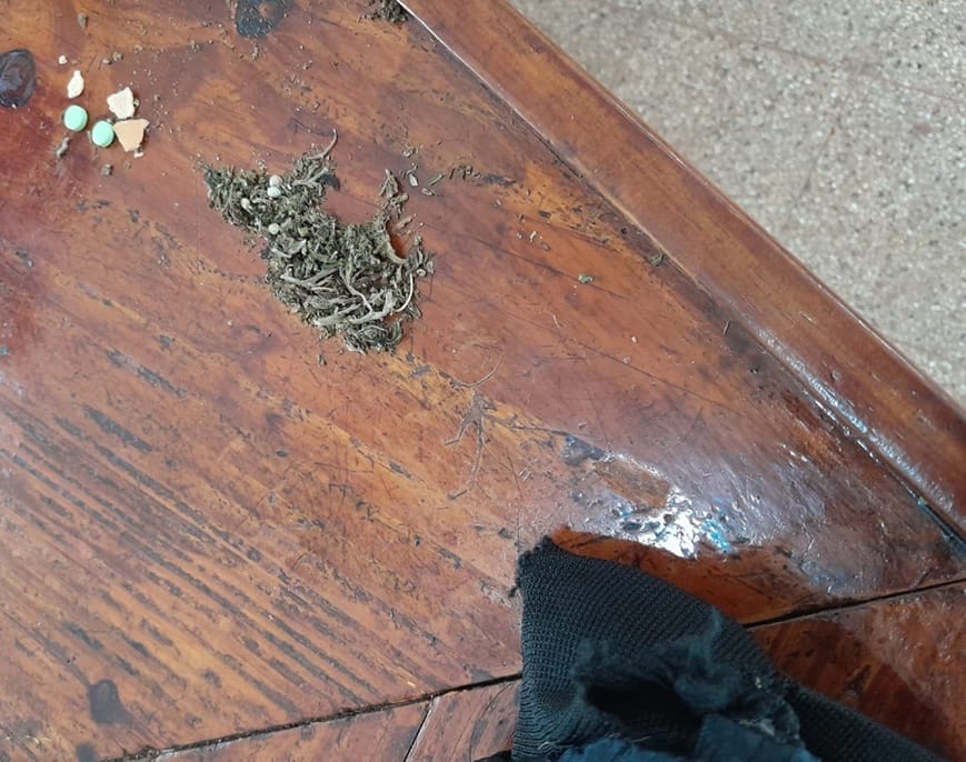 Un joven intentó ingresar droga a una Comisaría en una prenda de vestir