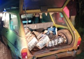 Embistió control de Gendarmería con casi 100 kilos de marihuana en el auto
