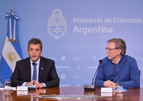 Massa eliminó las retenciones para economías regionales del sector forestal, tabaco, arroz, maní y otros
