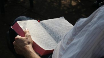 Ayer se realizó un Acto por el Día de la Biblia en Oberá