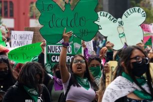 Suprema Corte de México despenaliza el aborto en todo el país