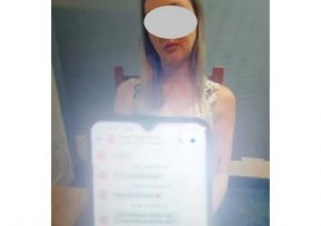 La dueña de una tienda encerró y maltrato a una cliente en su deposito