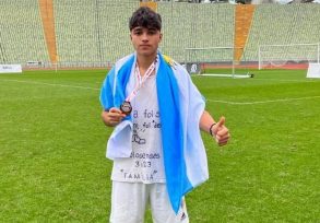 El misionero Junior Fernández, el mejor jugador de la Youth Cup: “Estoy feliz y no lo puedo creer»